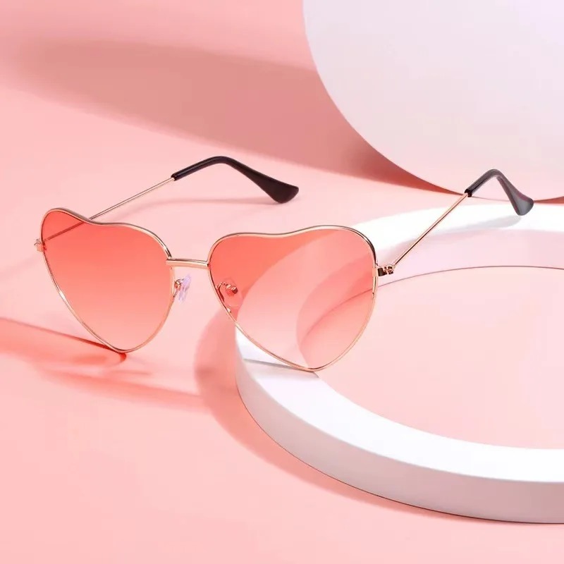 Street Fashion Shoot - Fashion Heart Shaped Metal Sunglasses Vintage
