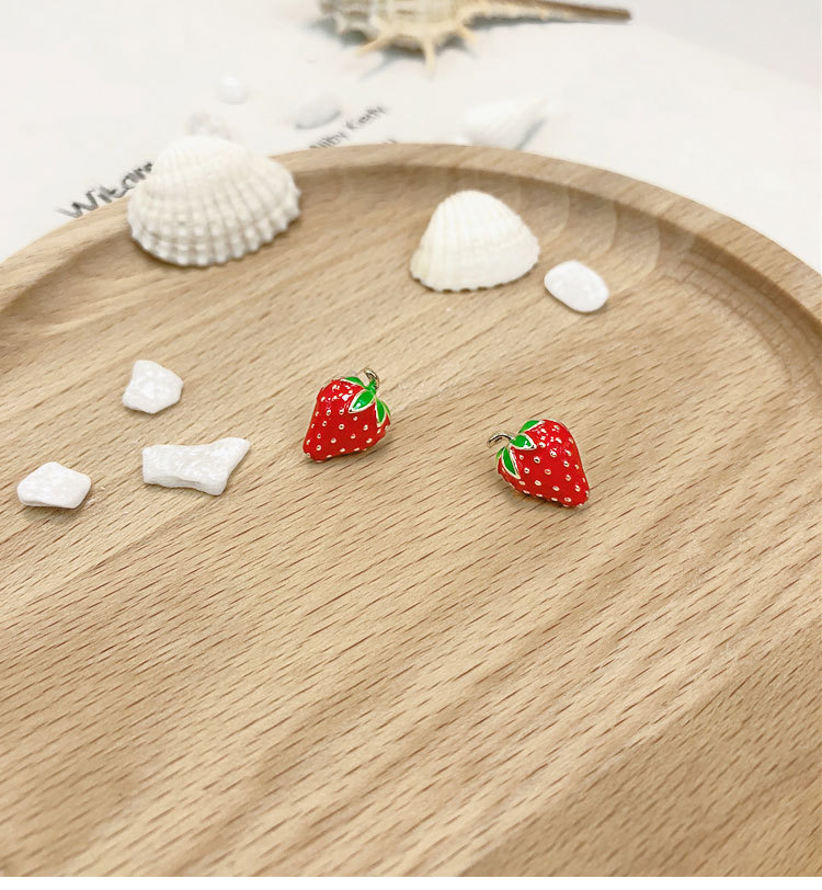 Acrylic Strawberry Earrings Fa - Street Fashion Shoot 评论和价格