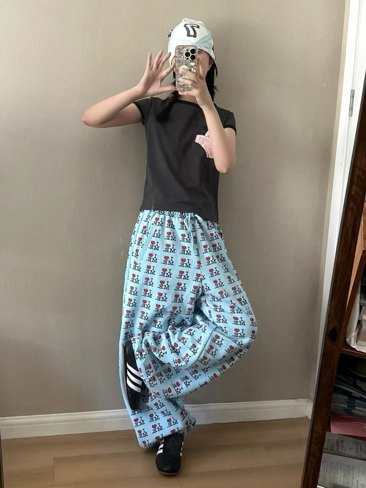 London Gen Z Girl Subculture Y - Street Fashion London 评论和价格
