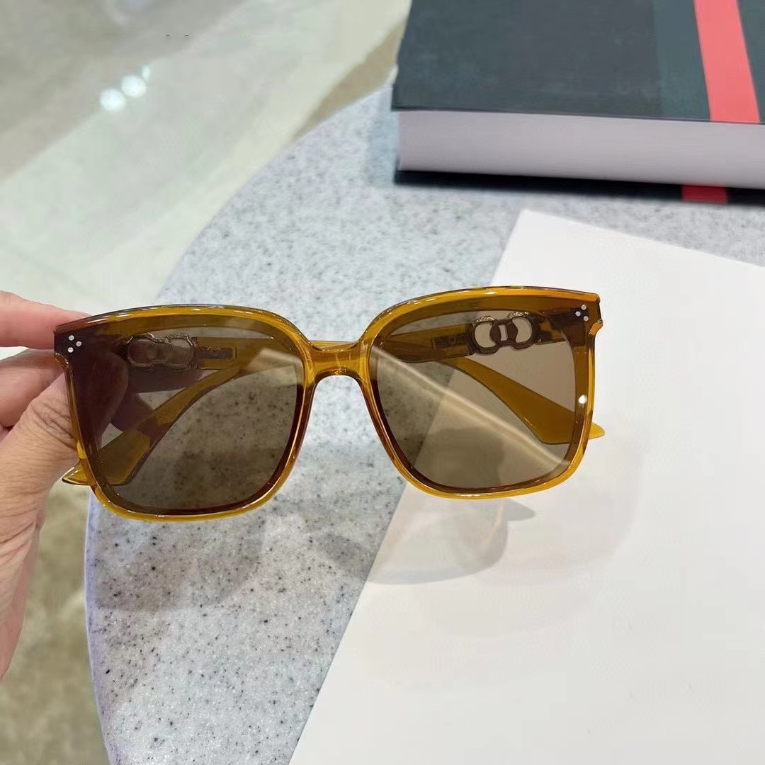 Same Style New Women's Sunglas - Street Fashion Shoot 评论和价格